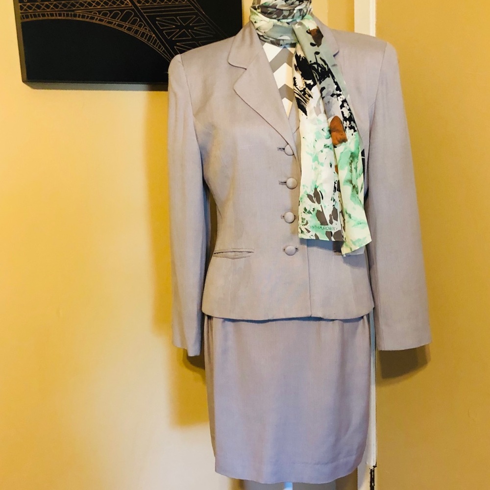 Darling classic gray SAVILLE skirt suit set